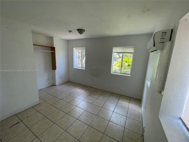 Foto del edificio - 1021 NW 3rd St