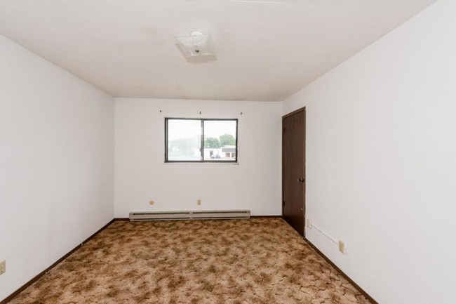 Building Photo - 24 N. 45th St.