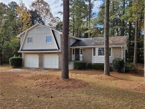Building Photo - 4882 Happy Hollow Rd