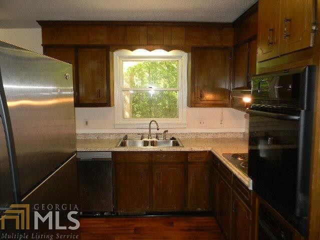Building Photo - 1511 Wesleyan Dr