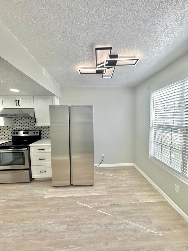 Foto del edificio - 16565 Brigadoon Dr