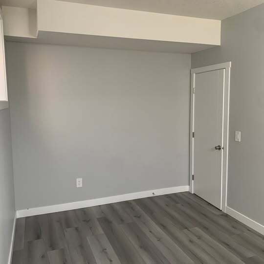 Photo du bâtiment - 309 Corner Meadows Way NE