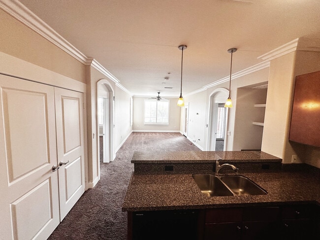 Building Photo - 24585 Town Center Dr