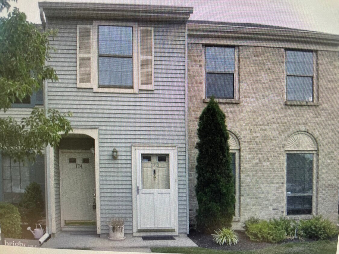 174 Wyndham Plz Unit Foxmoor, Robbinsville, NJ 08691 Condo for Rent in Robbinsville, NJ