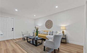 Building Photo - 10655 Lemon Ave