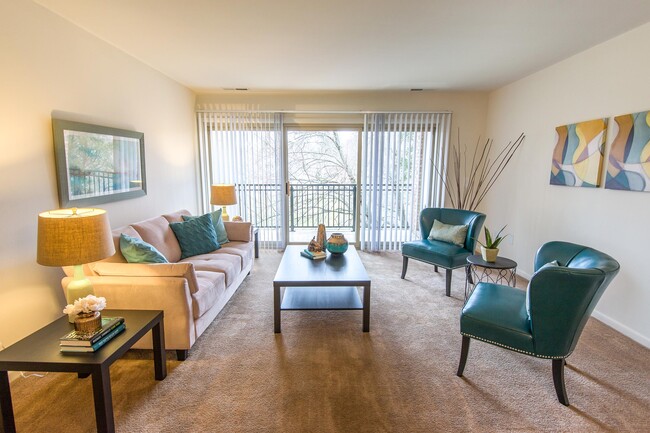 Living Room - Traver Ridge/Traver Heights