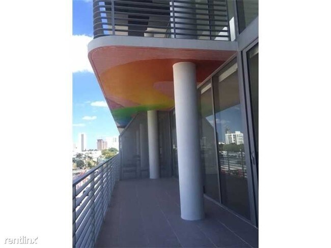 Foto del edificio - 250 NW 24th St