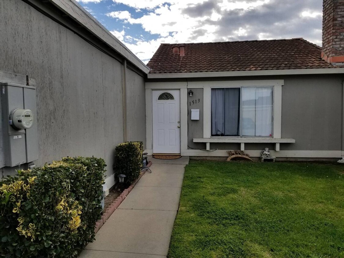 Primary Photo - Cute North Salinas House for RENT!!!