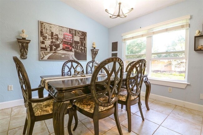 Foto del edificio - 1523 NW 39th Ter