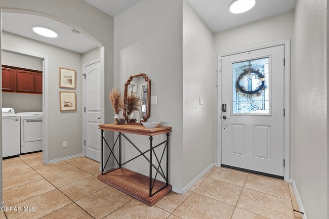 Building Photo - 14605 Christian Castle