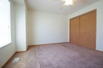 Building Photo - 800 W 25th St