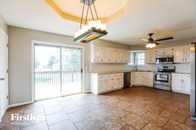 Building Photo - 1109 Wiltshire Blvd