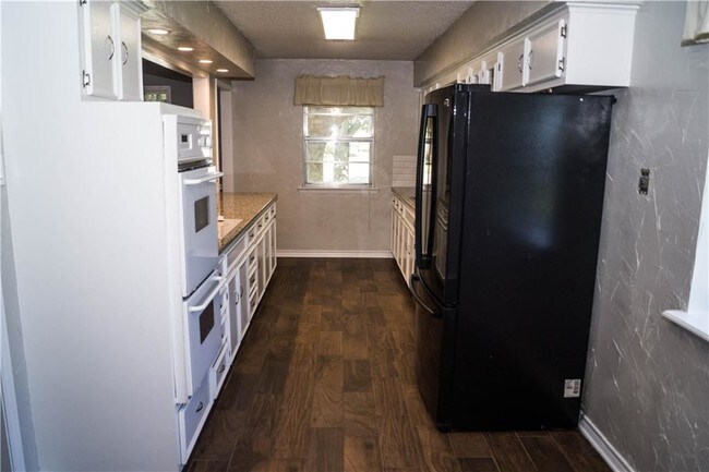 Building Photo - 1214 Aspen Rd