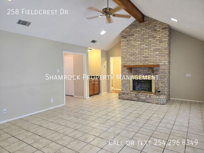 Building Photo - 3/2 Beautiful Hewitt home