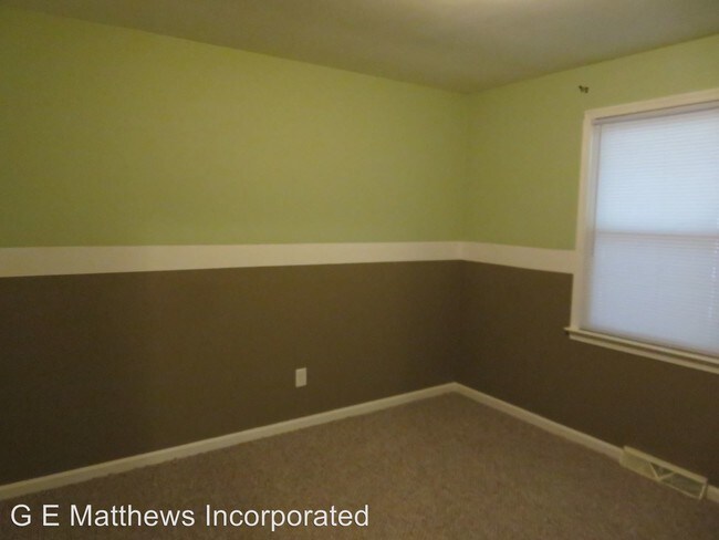Foto del edificio - 4 br, 2 bath House - 200 Archer Avenue