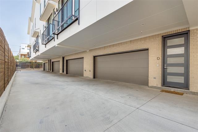 Foto del edificio - 2311 N Carroll Ave