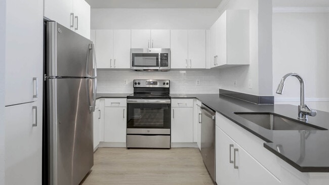 Building Photo - Reserve at Potomac Yard