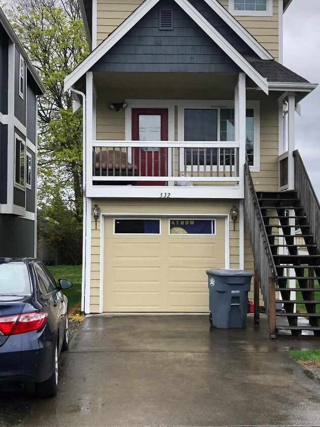 532 126th St S, WA 98444 Townhome Rentals in WA