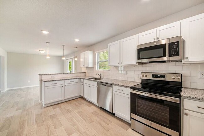Foto del edificio - 2928 Sycamore River Dr
