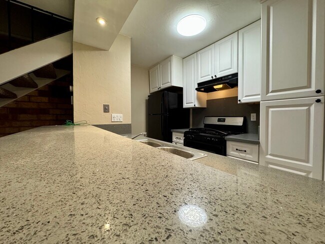 Foto del edificio - Cozy condo in Auburn