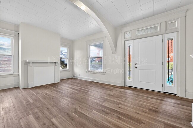 Foto del edificio - 1409 Hamill Ave