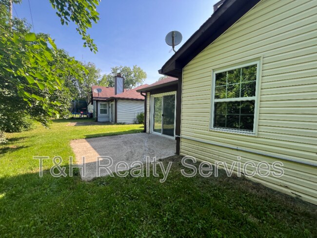 Foto del edificio - 1360 Norfolk Cir