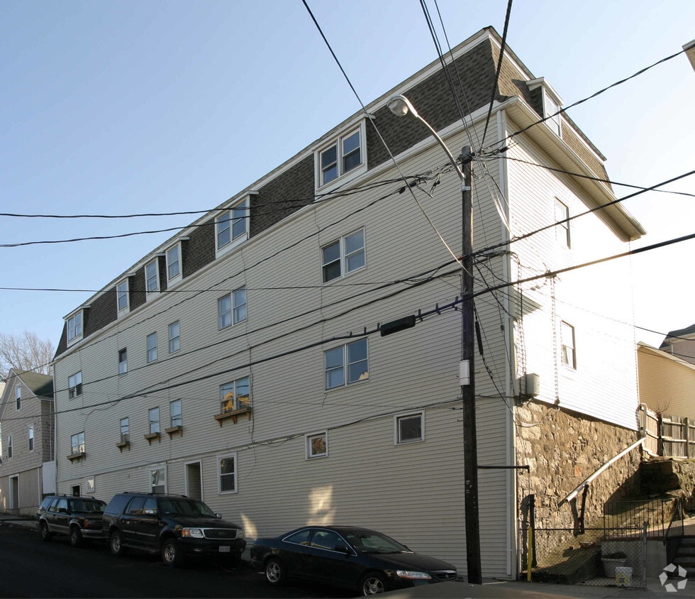 Building Photo - 249 Division St