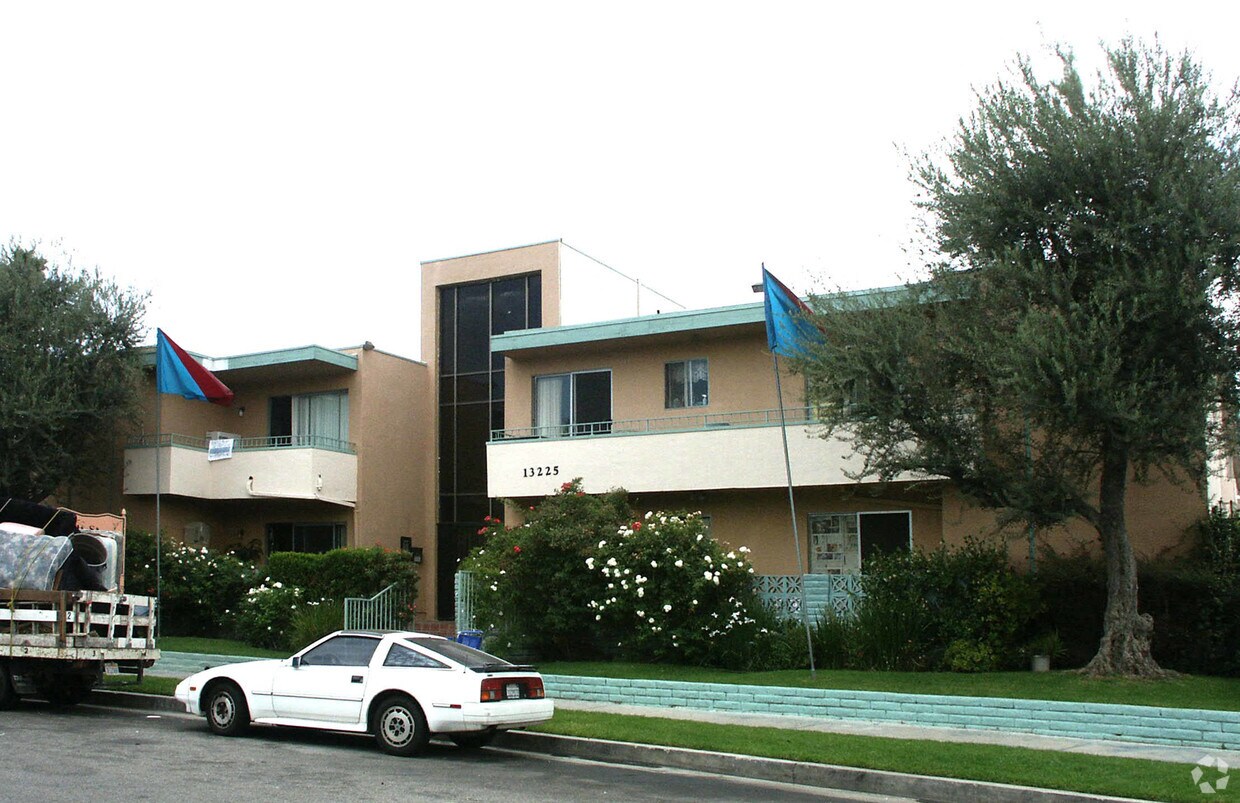 Building Photo - 13225 Gault St