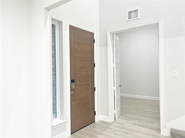 Building Photo - 2124 Esher Dr