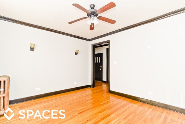 Building Photo - 1 br, 1 bath  - 1256 W Devon Ave UNT2