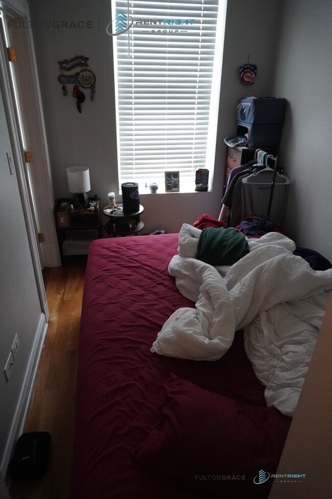 Building Photo - 1846 W 18th St