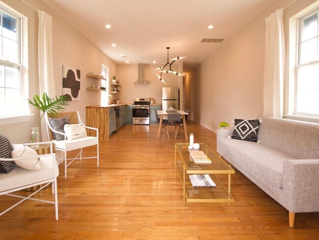 Foto del edificio - 2621 N Galvez St