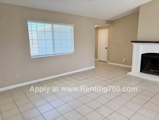 Building Photo - Spacious and Updated 3 Bed 2 Bath Home!