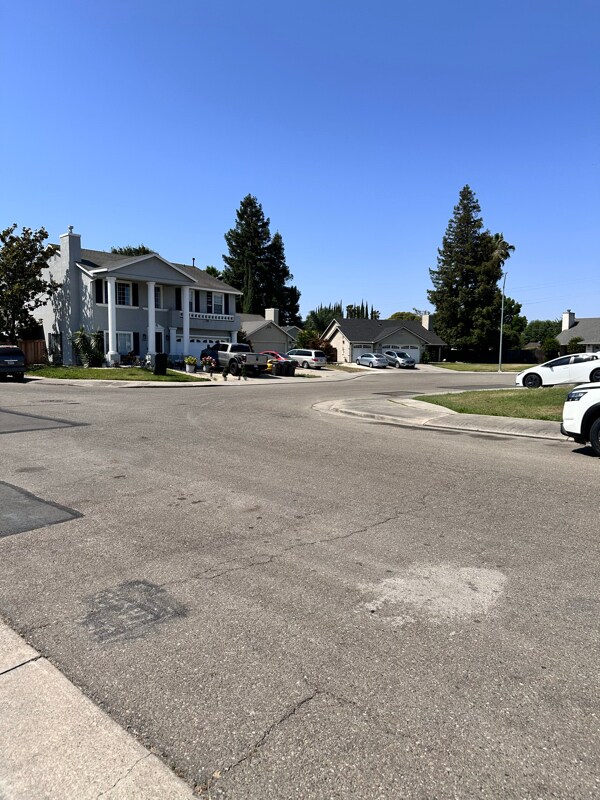 Foto del edificio - 2218 Clipper Ln