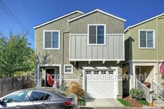 Building Photo - 3428 Trio Ln