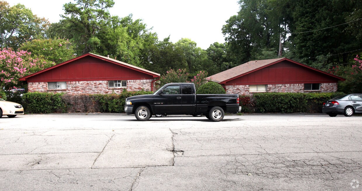 Foto principal - 7608 T St