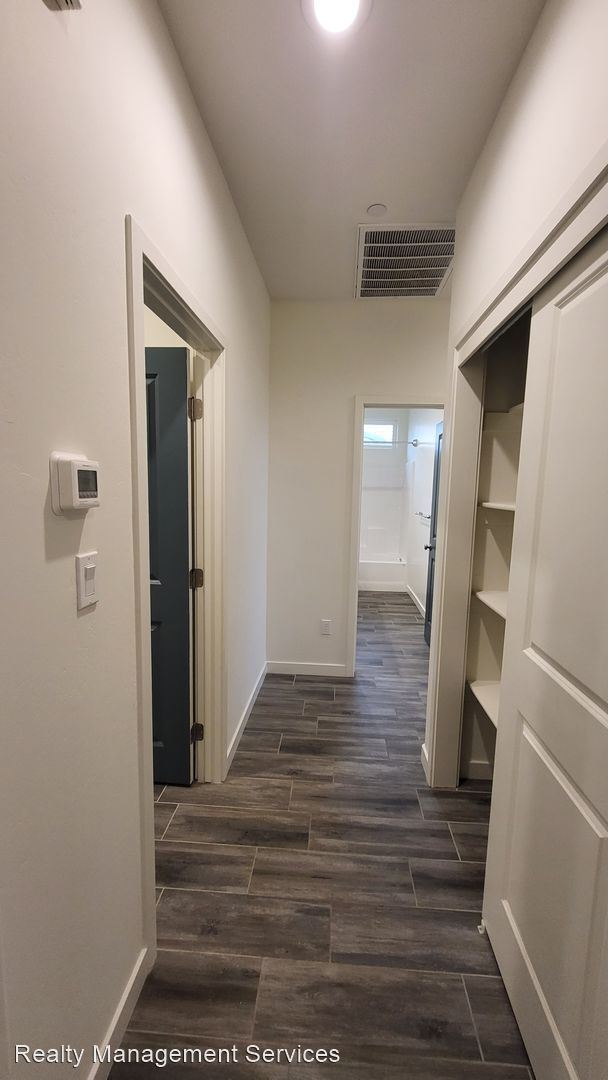 Foto del edificio - 4 br, 2 bath House - 15018 Mahogany Ct