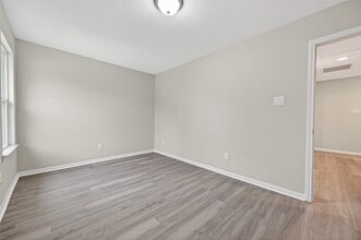 Building Photo - 14774 Bowie Ln