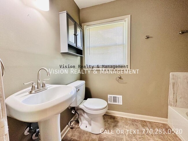 Foto del edificio - Move in Ready 4BD/2BA Home: Jonesboro