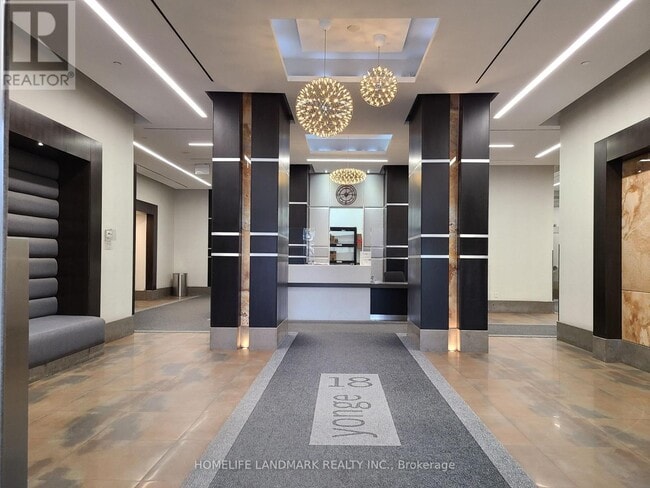 Photo du bâtiment - 18 Yonge St