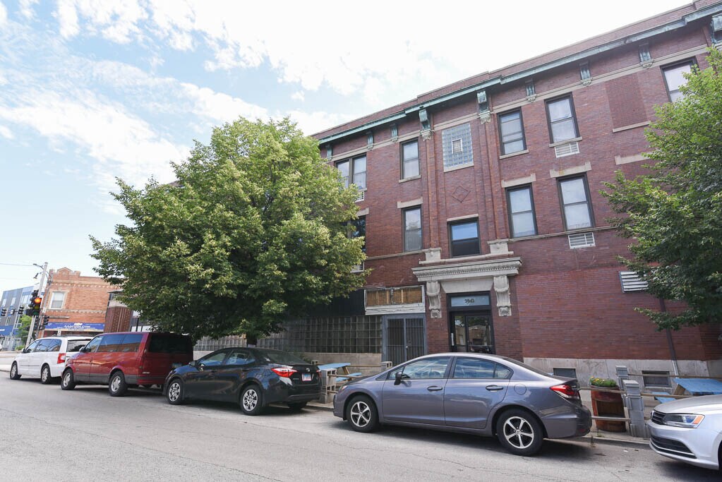 3941 N Monticello Ave Unit 503, Chicago, IL 60618 Condo for Rent in