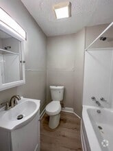 Building Photo - 528 Seward St