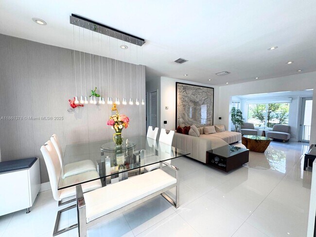 Foto del edificio - 2121 Monroe St