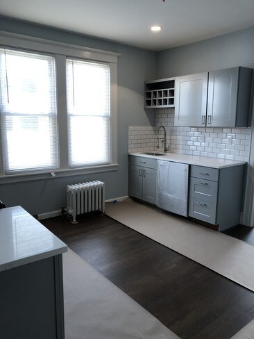 Foto del edificio - 6608 Perry Ave