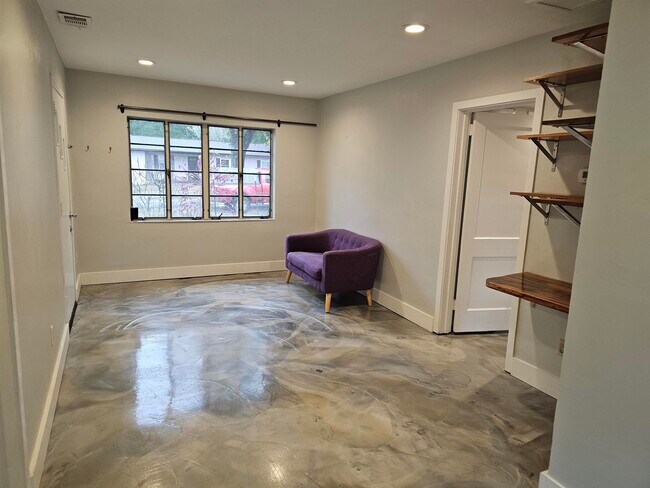 Foto del edificio - 1534 Rankin Ave