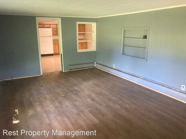 Building Photo - 2 br, 1 bath House - 137 Walnut Street