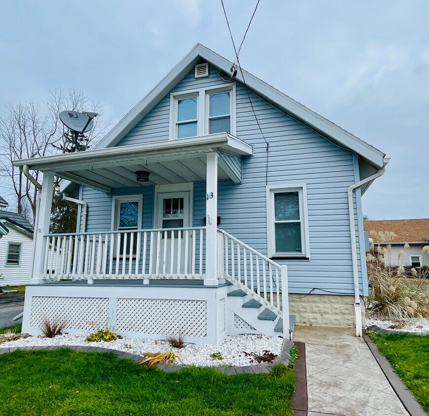 Primary Photo - 13 Cedar St
