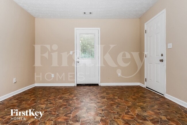 Foto del edificio - 175 Whitehead Dr