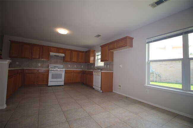 Foto del edificio - 18122 Cypress Valley Ln