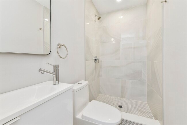 Foto del edificio - 227 Princeton St